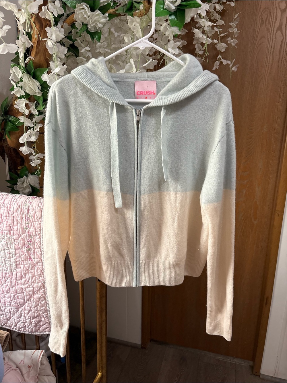 CRUSH Two-Tone Zip Hoodie in Baby Blue & Cream 100% Cashmere